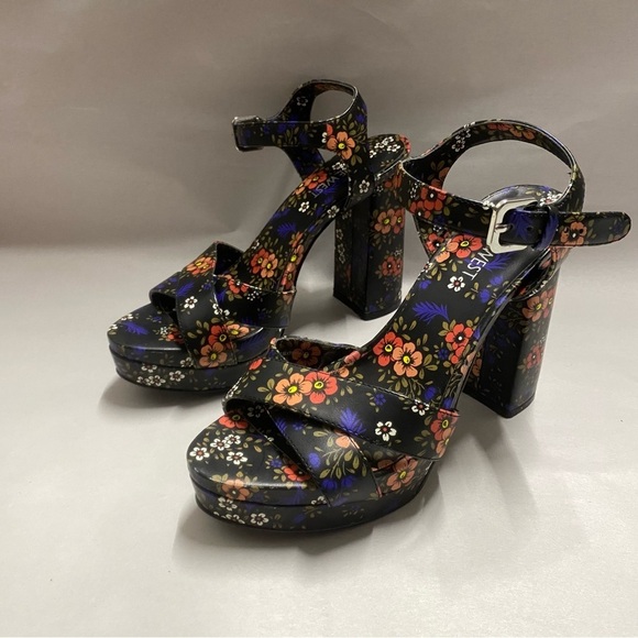Nine West Funkyo Black Floral Platform Chunky Heel Sandals 7 - Picture 3 of 7